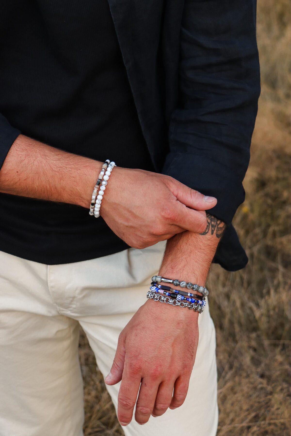 Hooked bracelet silver