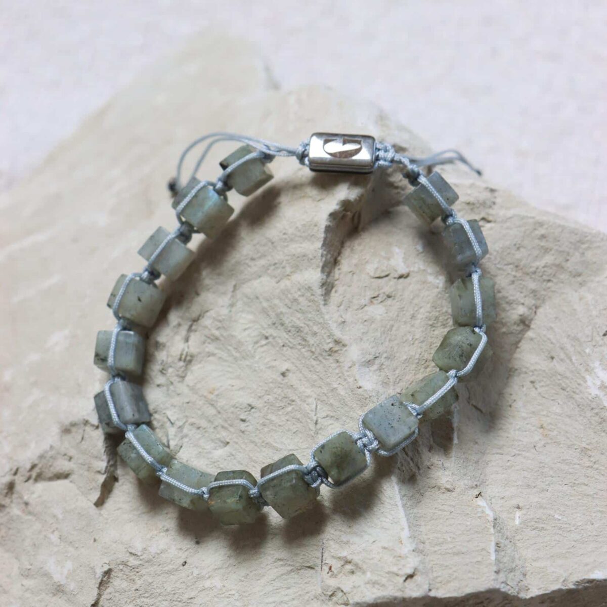 Grey square bracelet silver