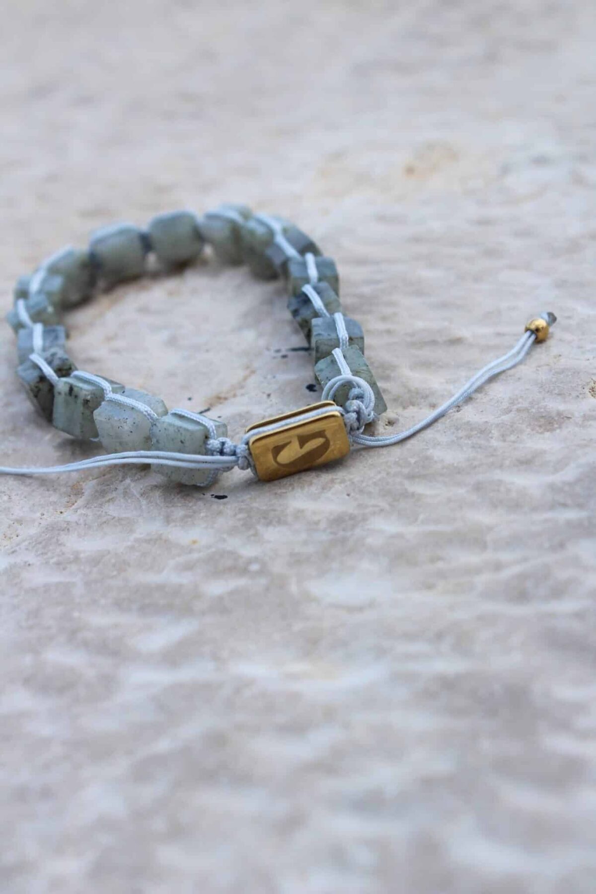 Grey square bracelet silver