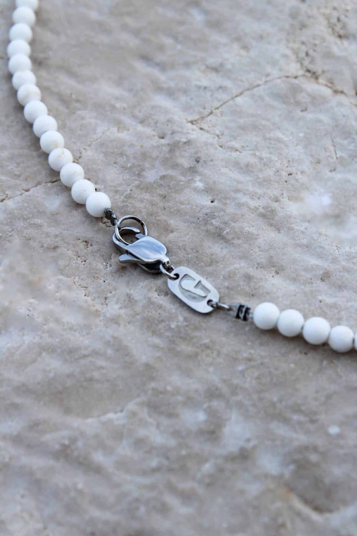 Thin white necklace silver