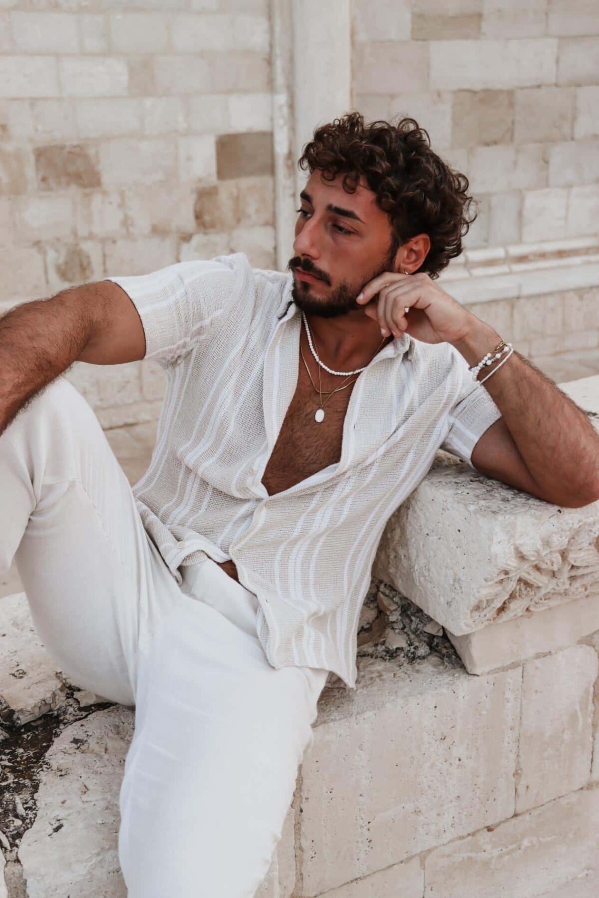 Thin white necklace silver
